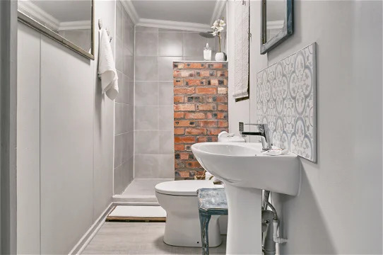 5 Bedroom Property for Sale in Clarens Free State